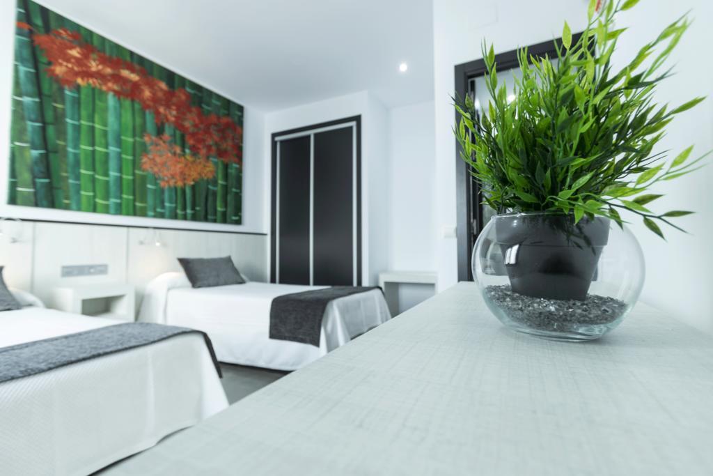 קוניל דה לה פרונטרה Hostal El Yunque חדר תמונה