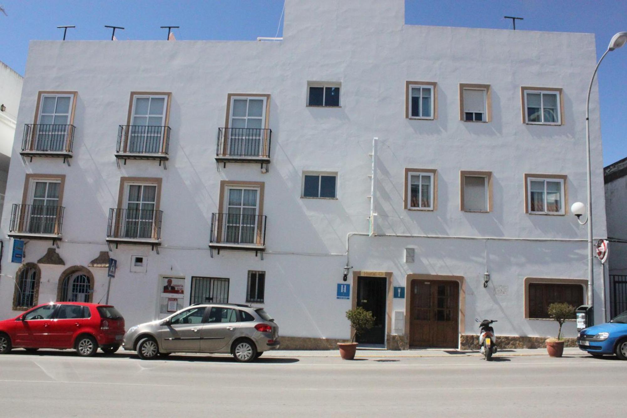 קוניל דה לה פרונטרה Hostal El Yunque מראה חיצוני תמונה